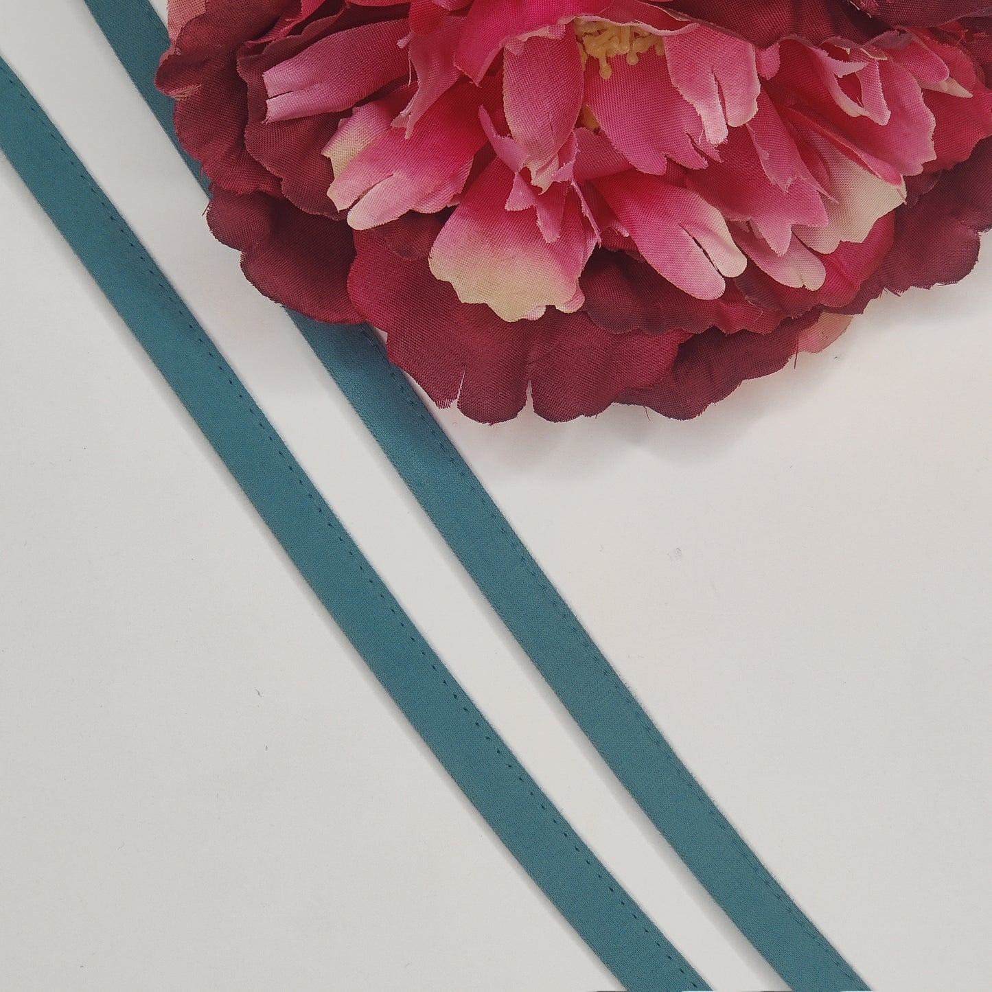 BH-Tunnelband, Bügelband in der Farbe Jade zum Dessousnähen