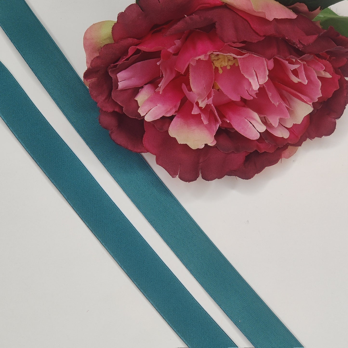 20 mm bra support tape in light green. 1 meter. Meter goods. Idtrx20