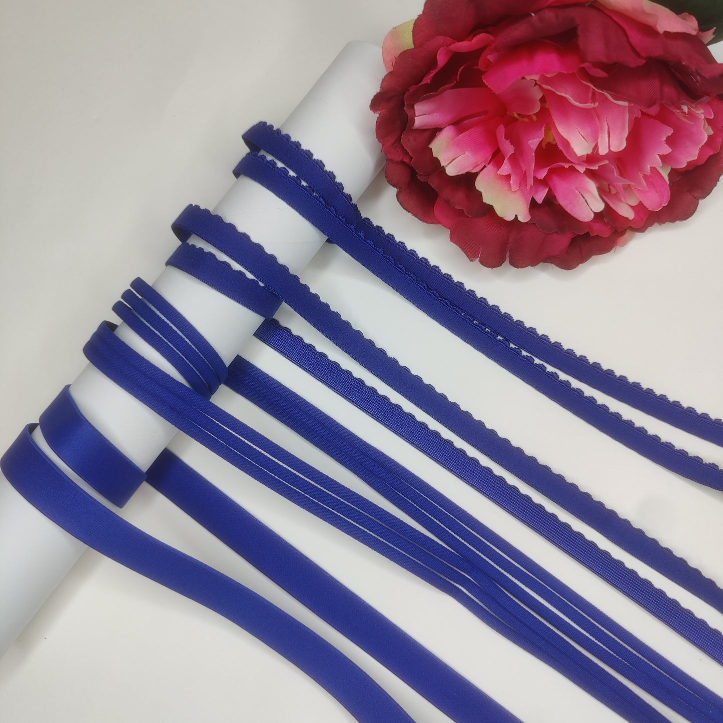 MIX & MATCH, Gummis. 15 mm BH-Trägerband, Unterbrustgummi, Zierlitze in königsblau. Meterware