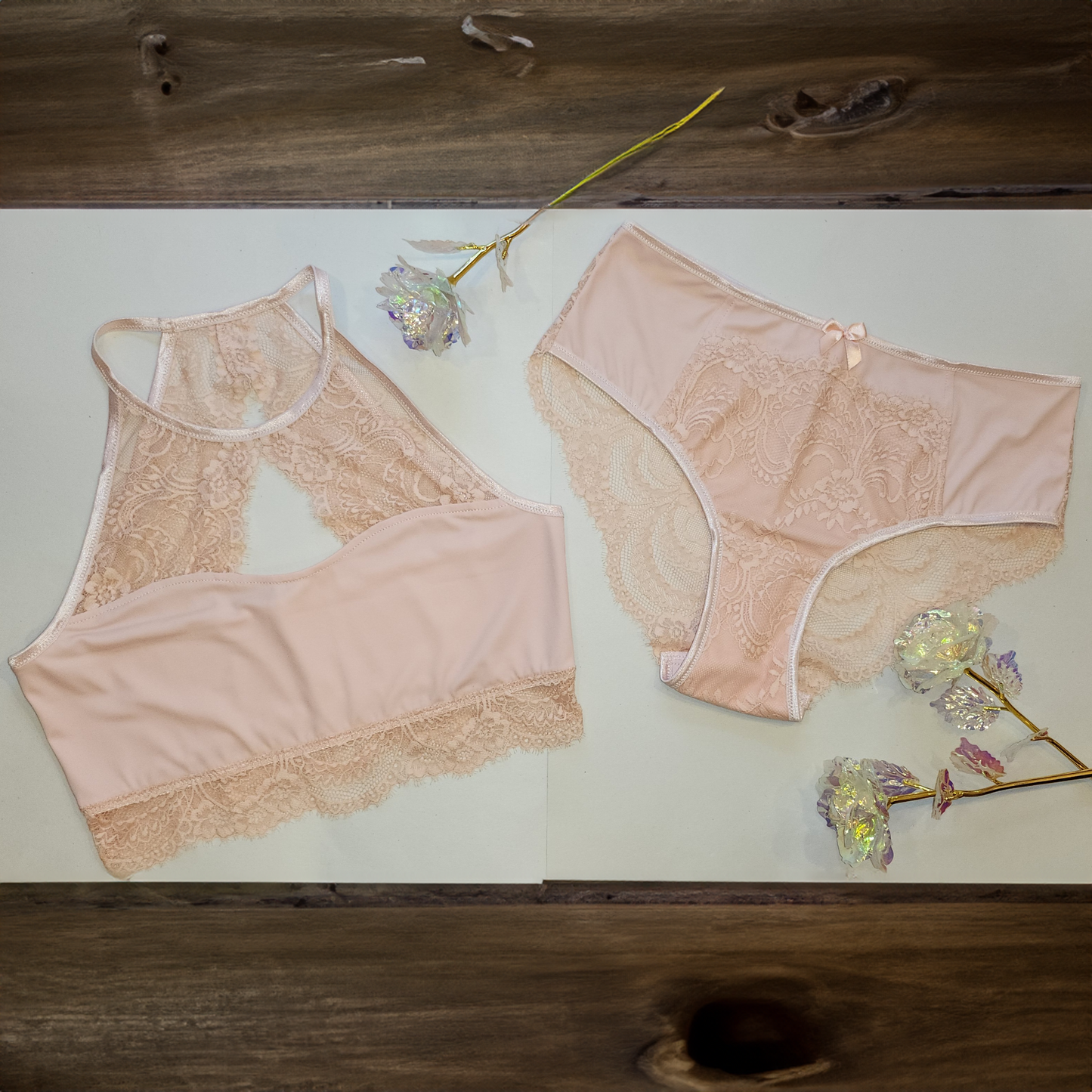 Kit de couture pour HolterBra Lea avec microfibre et<tc>Dentelle</tc> en rose pêche. IDdiyklx5