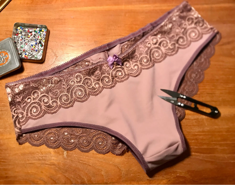 Ultimo: kit da cucito lingerie grande per reggiseno e mutandine. Pacchetto cucito incluso<tc>Pizzo</tc> , microfibra, powernet e altro ancora. IDnsx1