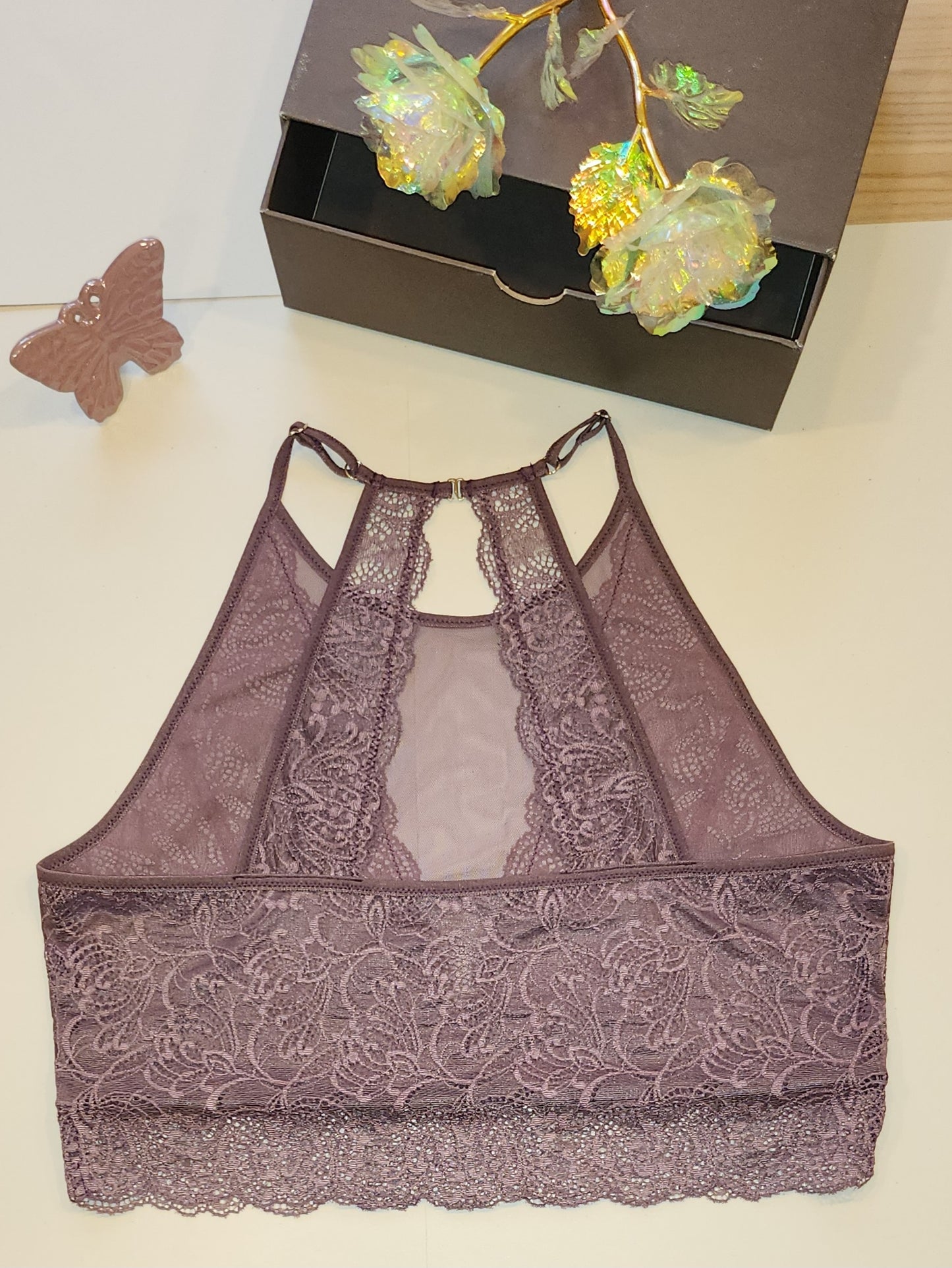 Offre du mois de septembre. Une réduction de 15 % sera facturée au moment du paiement. Grand set de couture pour 2x soutiens-gorge et culottes ou paquet de couture avec <tc>Dentelle</tc>, microfibre à imprimé floral et Powernet framboise. IDnsx1