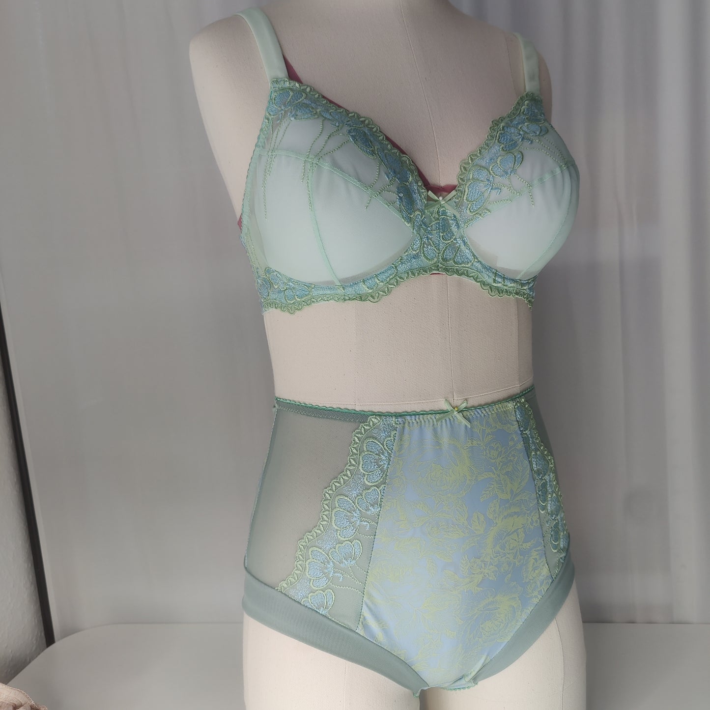 2x e-books pattern Bralette Eloise and Panty Thalia. IDSMX3