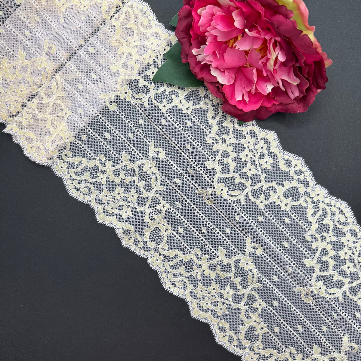 stretch lace with scallops Butter Yellow - Blush Pink